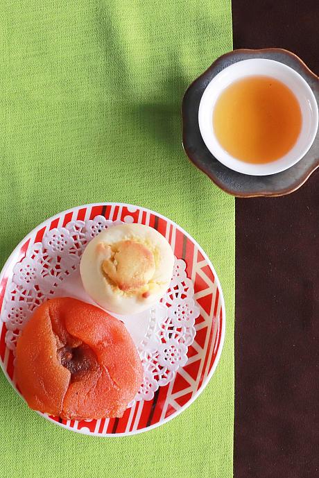 「新英國小」の食育はこれだけではありません。なんと台湾茶の文化も身に着けるため、台湾茶の作法も学ぶんです。