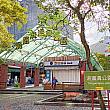 街の中心にある「湯圍溝溫泉公園」もぜひ訪れたい場所です。公共風呂や無料の足湯、ドクターフィッシュができるお店などが集まります。