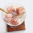 そして、ここは店名にあるようにスイーツのお店なので、かき氷だけじゃないんえす。ジャスミンティーで作ったゼリー入りの「芋頭鮮奶茶凍110元」は、甘く似たタロイモがごろごろ入っているスイーツ。