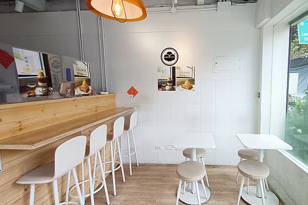 合計12席のお店だから、いつ行っても列ができてますが、それでも並んでみてくださいね～。この日は特別に開店前に写真を撮らせてもらえました！