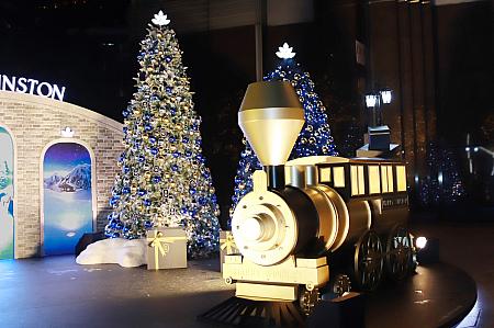 Harry Winstonのクリスマスツリーには黄金の列車があるんですよ！ハリポタ大好きナビのツボにはまりました～！