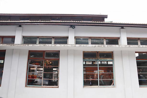 のちに「建國市場」が近くに出来ると客足はにぶり閉鎖へ。老朽化もあって取り壊しの話も持ち上がります。けれど2015年、歴史建築の1つにリスト入りを果たしてリノベーション。新たな市場の形、火鍋の店としてリスタートを切りました。