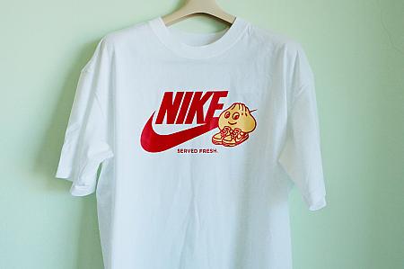 ちなみにこれは「Nike By You」ではなく、信義区の新光三越の中のNIKEで売っていた小籠包NIKETシャツ。かわいいでしょ？