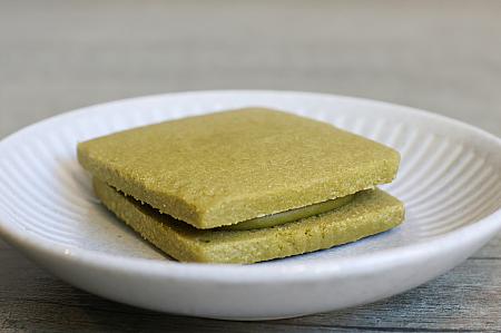 台湾茶の茶葉を使用した台湾土産にぴったりのクッキー