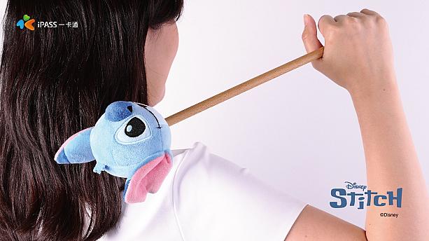 肩たたきに適した素材を採用しているのも心憎い仕掛け！
