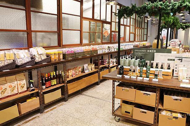 「信義店」では台湾土産などが販売されていますが、どれも地球に優しいかどうかもセレクトされるポイントだそうですよ！