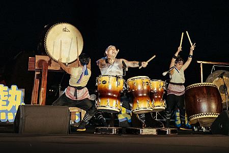 十鼓擊樂團(Taiwan Tendrum Art Percussion Group)による力強い太鼓