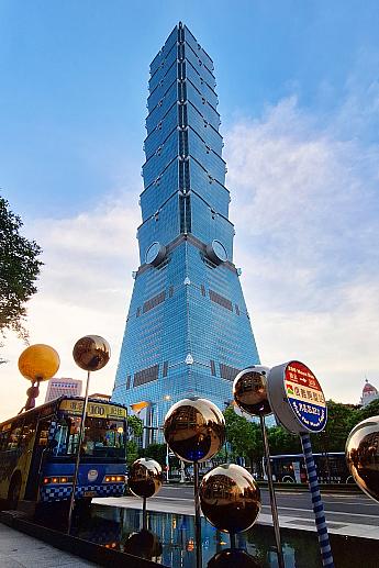 幾米月亮公車から見た台北101<br>画像提供：林森in台湾