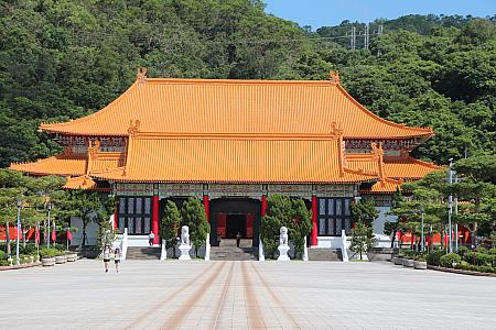 一度は行くべき台北市観光15選＋α  台湾観光地 台北観光地 台北観光スポット 台北旅行 台湾旅行 台北観光名所 台北101 国立故宮博物院 龍山寺 北投温泉 猫空 忠烈祠 中正紀念堂 国父紀念館 大稲埕 大稻埕 迪化街 永康街 夜市 華山1914文創園区 松山文創園区 松菸 圓山大飯店 円山大飯店 国立台湾博物館 九份 十分 淡水 烏来 烏來野柳