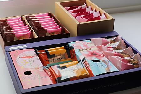 毎年ナビスタッフが心待ちにしているのが「糖村」のギフトボックス！きっとナビスタッフが好きすぎて、3箱も送ってくださいました。