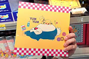 そうそう、調べてみると春節(旧正月)には中華っぽく縁起のいいイラストバージョンも販売されるみたいですよ！