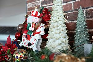 【台北観光】台北101展望台の展示がクリスマスバージョンにリニューアル！テーマは「高山クリスマスタウン」で撮影スポットがいっぱい！ 台北101 展望台 信義区 台北101ショッピングモール クリスマス ツリー紅葉