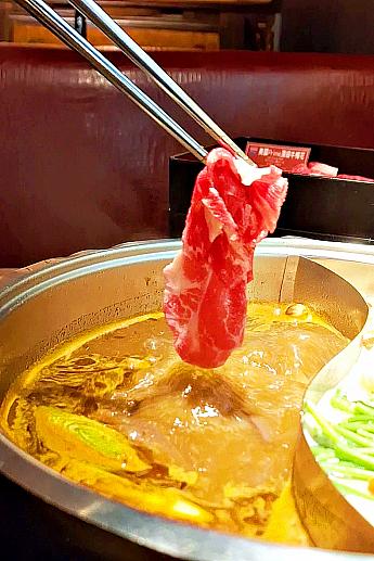 ひとつだけ注意点があるとすれば……それは全身がお鍋の香りに包まれるということ。消臭剤・芳香剤でも取れないことも多いので、気になる方は換えの服を用意しておいた方がいいかもしれません。
