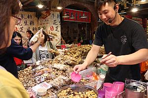 台湾土産を買うのもいいし、旅中のおやつにしても♡