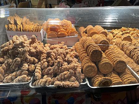 量り売りの焼き菓子もおいしそう～♡