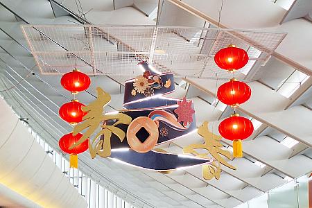 空港内では至る所で春節のフォトスポットがありましたよ！