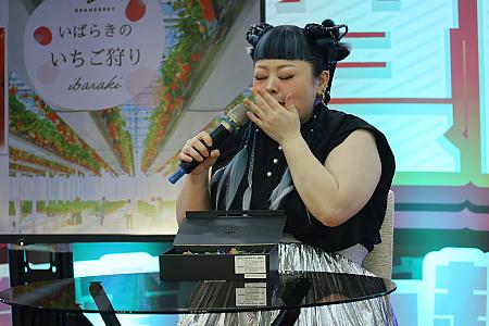 渡辺さんの表情を見ていただければ、そのおいしさが分かりますよね！うーん、食べたい～！
