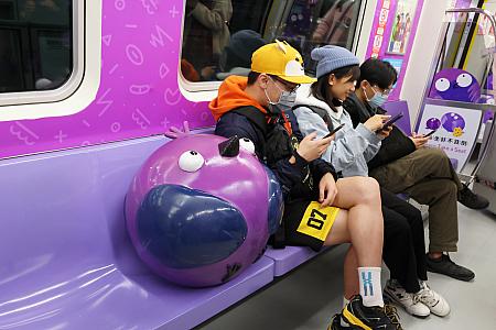 桃園空港MRT車内にキャラクターが乗ってた～♡