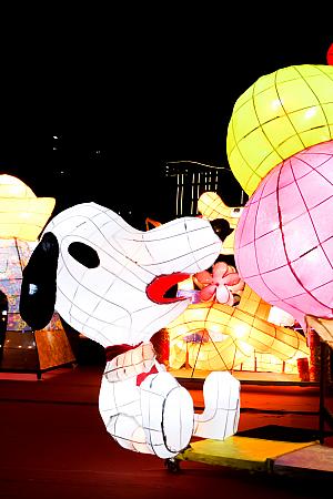 アイスクリームを前に喜ぶ「アイスクリーム」