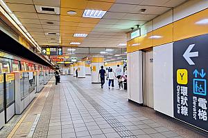 なんですが……、ここを探すのが大変だった～！というのも、緑ラインの松山新店線のある階ではなくて、環状線のある5階にあるから！「環状線」の標識に従ってどんどん上がっていきましょう！