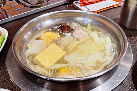 「乖乖」の味を再現した「椰香牛奶鍋」はもう食べられないかもしれませんが、台湾人が普段使いする「銭都」は覚えておいて損はなし！深夜まで営業しているお店が多いので、夜遅くに台湾に到着して、何を食べたらいいか困ったときなども便利に使えますよ～！