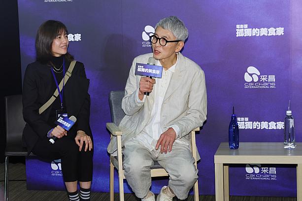 メディアからの質問にひとつずつ丁寧に答えていく松重さん。質問した方に「帽子がかわいいですね」だとか、「スマホカバーが気になる～！」などコミュニケーションを取っていて、台湾メディアを虜にしていました♡