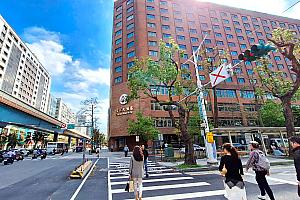 【台北グルメ】2025年も端午節で食べたいのは「台北福華大飯店(ハワードプラザホテル台北)」の粽(ちまき)！ 端午節 粽子 粽 ちまき チマキ 台北福華大飯店 ハワードプラザホテル台北 大龍峒保安宮 香包 江南春 珍珠坊 點心坊 作り方包み方