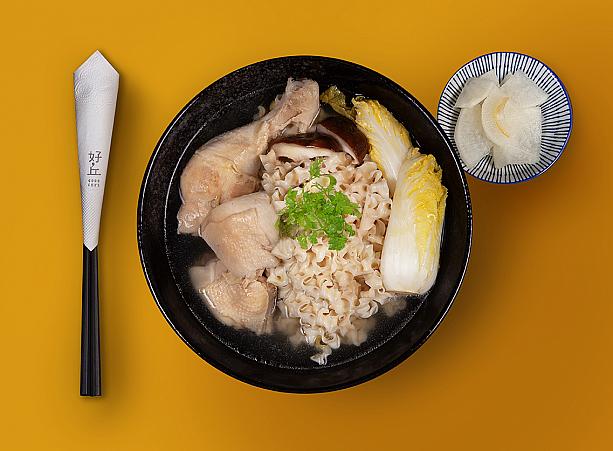 元盅雞湯麵(チキンスープ麺)