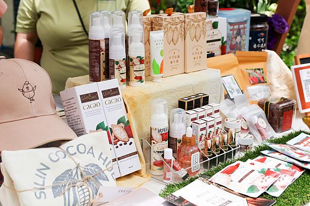 <b>「泗林衛生室」</b><br>チョコだけじゃない！屏東産カカオを使ったコスメなどいろいろ