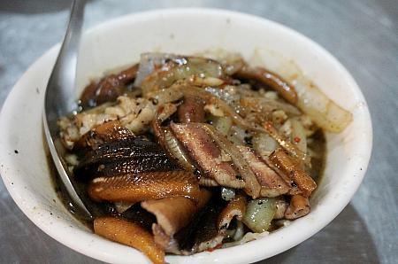 「阿江炒鱔魚」のタウナギ