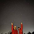 ツアーのサービス。星のガイドさんが撮影してくれた記念写真(iPhone)