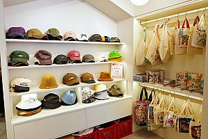 台北で見かけたグッズもあったけれど、あまり見かけたことのないグッズもあったので、台湾土産を探す人は是非立ち寄ってみるべし！