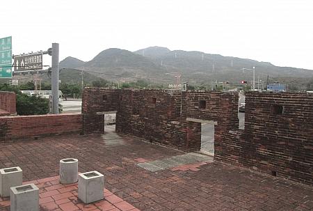 【台湾旅行記】台湾最南端のリゾート地「墾丁国家公園」の周辺観光レポート 恒春 墾丁 社頂自然公園 恒春古城 サイクリング サンゴ隆起 原住民族台湾と清の関わり