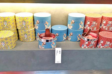 ベーシックな台湾茶なら缶入りや大容量の袋入りもあります。