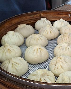 【高雄グルメ】高雄一の人気朝ごはん屋さん「興隆居」で絶品朝食をいただきまーす！ 興隆居 高雄グルメ 高雄朝食 台湾朝食 台湾グルメ 高雄朝ごはん 台湾朝ごはん 湯包 肉まん 燒餅 焼餅 豆漿豆乳