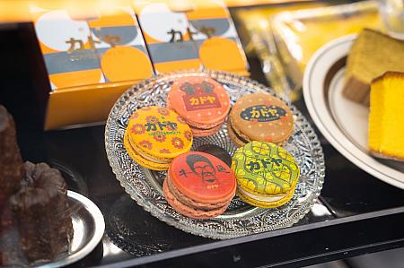 台南のレトロ喫茶「KADOYA喫茶店」も〜！カラフルなマカロンがかわいいですが、ナビのイチオシは「糖鼓燒餅」。