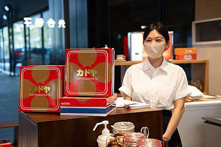 台南のレトロ喫茶「KADOYA喫茶店」も〜！カラフルなマカロンがかわいいですが、ナビのイチオシは「糖鼓燒餅」。