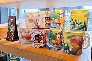 台鉄「花蓮」駅に入っているスターバックスでは花蓮限定グッズが購入できますよ！