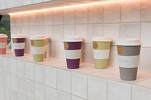 美術館内は飲食物の持ち込みが禁止されていますので、テイクアウトされる際にはご注意ください