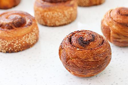 【台北グルメ】台北市立美術館内にフレンチビストロ「Bonami」＆カフェ「Rolling Dough」が6/6に新しくオープン！ Bonami RollingDough 北美館 台北市立美術館 MMHG 台北グルメ 台湾グルメ 台北旅行 台湾旅行 台北観光 台湾観光 フレンチ クロワッサン ピスタチオ話題店