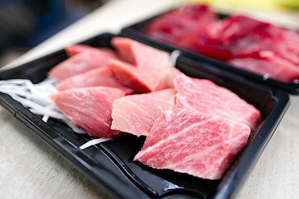 そして希少部位「金三角」を含む「金三角上中腹」は500元。いやぁ、これがおいしかった！特に「金三角」部分はサシが美しくて見ているだけでも幸せ！脂がたっぷりのっていて、繊維がきめ細かいので、口に入れるととろけてゆく～！希少部位なのでお値段は張りますが、後悔しないおいしさです！