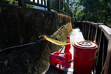 と、大満足で「彩虹橋」を後にしましたが、そういえば出口はふさがっていて入口に戻らないといけないのでした……。