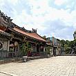 【台北観光】龍山寺で有名！「艋舺(萬華)」で訪れたい観光スポット5選 台北観光 台湾観光 萬華 艋舺 艋舺龍山寺 臺北就是香 青草巷 龍山寺 洛神花 台湾ハーブ茶 安安青草店 剝皮寮歷史街區 剝皮寮 tokyobikeCafe tokyobike 新富町文化市場 指定古跡 古跡 東三水街市場 華西街夜市 ビブグルマン 魯肉飯 小王煮瓜 刈包 源芳刈包 昶鴻麵點麵