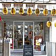 【台北観光】龍山寺で有名！「艋舺(萬華)」で訪れたい観光スポット5選 台北観光 台湾観光 萬華 艋舺 艋舺龍山寺 臺北就是香 青草巷 龍山寺 洛神花 台湾ハーブ茶 安安青草店 剝皮寮歷史街區 剝皮寮 tokyobikeCafe tokyobike 新富町文化市場 指定古跡 古跡 東三水街市場 華西街夜市 ビブグルマン 魯肉飯 小王煮瓜 刈包 源芳刈包 昶鴻麵點麵
