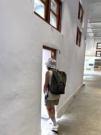 蹄鉄のような形をしている「新富市場」