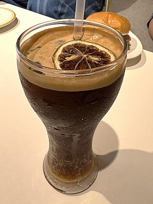 丁寧に作られるお料理とドリンクにほっと一息！