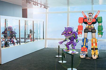 にもマジンガーZやスターウォーズのC3POなど懐かしいものも展示されているので、親子で楽しめますよ！<br>画像提供：台北101
