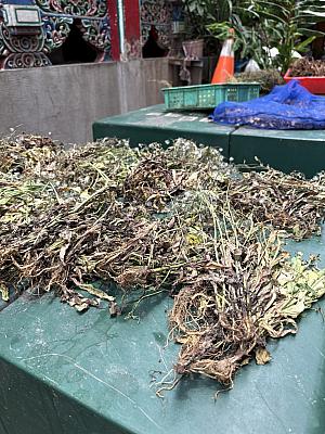 前身の「濟安青草行」は、台北エリアの青草茶業者に主要な原料を供給していた、50年の歴史を持つ老舗です。こちらは濟安青草行があった「青草巷」の様子。