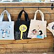 ナビが気になったのは、このイベントのために誕生したunpisさん×各文具メーカーとのコラボ商品です。みんながよく知る『ジョーズ』『キングコング』『スターウォーズ』といった映画のモチーフを文具に見立ててオマージュした商品が並びます。unpisさんらしい思わずクスっとしてしまうユーモアあふれる作品がいっぱいです。