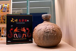 高粱酒(コーリャン酒)や小米酒(アワ酒)もありました！お酒好きならトライしてみて。